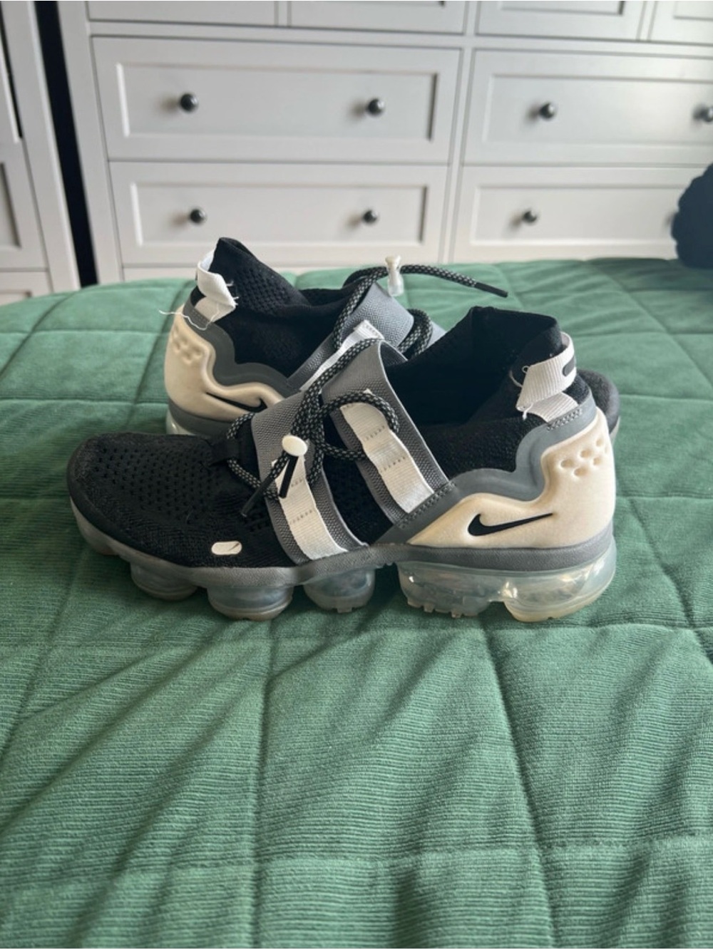Nike Men’s Black and White Vapormax-Style Athletic Shoes